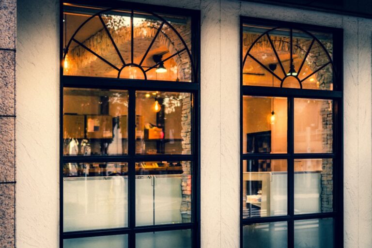 The Ultimate Guide to Choosing the Perfect Lamp for Any Room